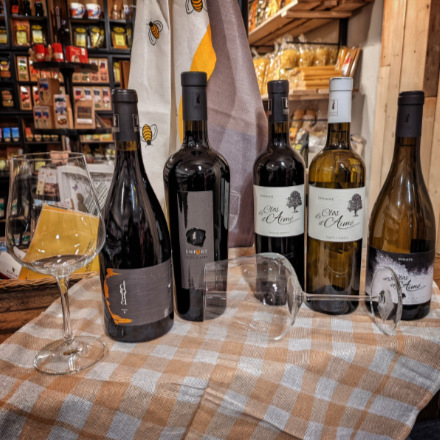 Weinflaschen im Drenneser Lädle